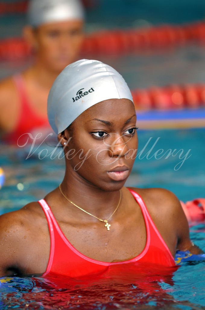 Yamamay allenamenti in piscina (05)